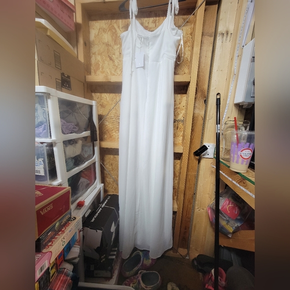 Lulu's NWT White Tie Shoulder Chiffon Maxi‎ Dress Size 1X - Picture 3 of 10